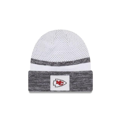 White Kansas City Chiefs Hat - New Era NFL Super Bowl LV Sideline Cuff Knit Beanie USA6598473